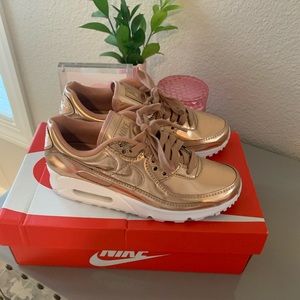 💕Nike W Air Max 90 NEW w/box rose gold metallic